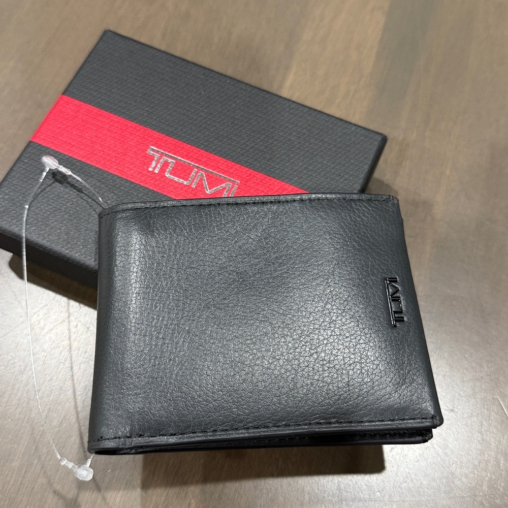 Tumi NEW TUMI Nassau SLG Men's Global Double Billfold Leather Wallet